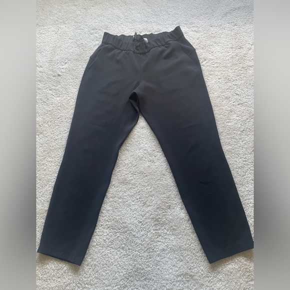 EUC Lululemon On The Fly Pant Woven 27” Size 8 - Picture 2 of 14